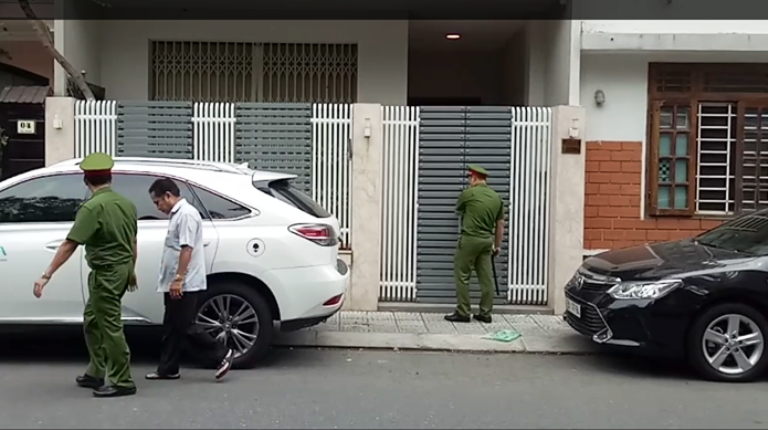 Công an đang khám nhà ông Văn Hữu Chiến