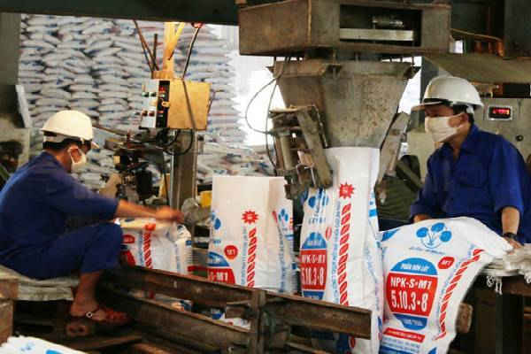 1 Công đoàn Công ty CP Supe Phốt phát và Hóa chất Lâm Thao Chăm lo chu đáo đời sống người lao động