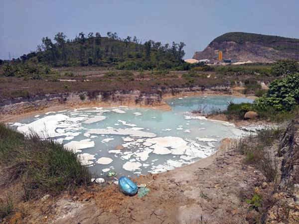 Quang Ninh Phat hien doi tuong xa chat thai long tu KCN Texhong ra moi truong images1049721 22 1524187801 width600height450