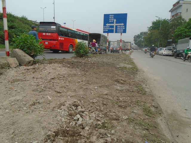 Trong các 13, 14, 15 số phế thải tràn lan tại đây đẫ được xử lý dứt điểm