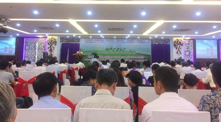 Quang cảnh diễn đàn