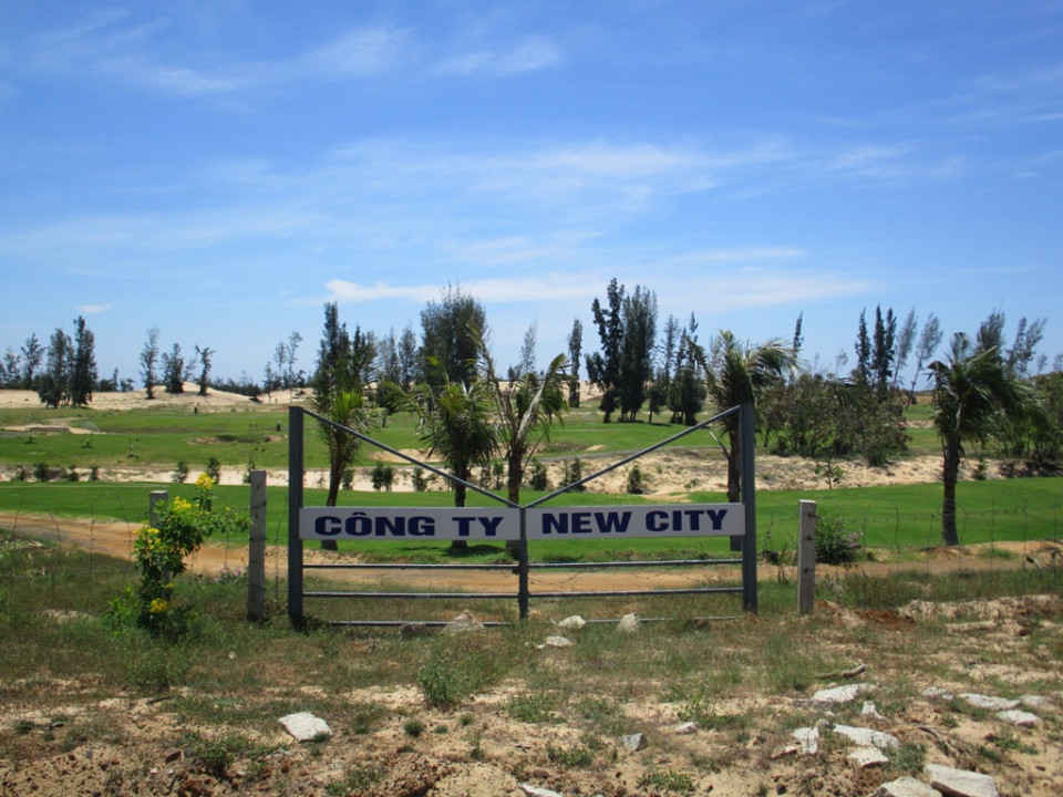 Cổng chính Khu du lịch liên hợp cao cấp New City Việt Nam