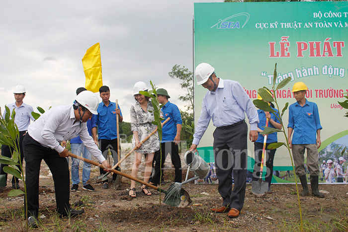 3-Hưởng ứng ngày Môi trường Thế giới 
