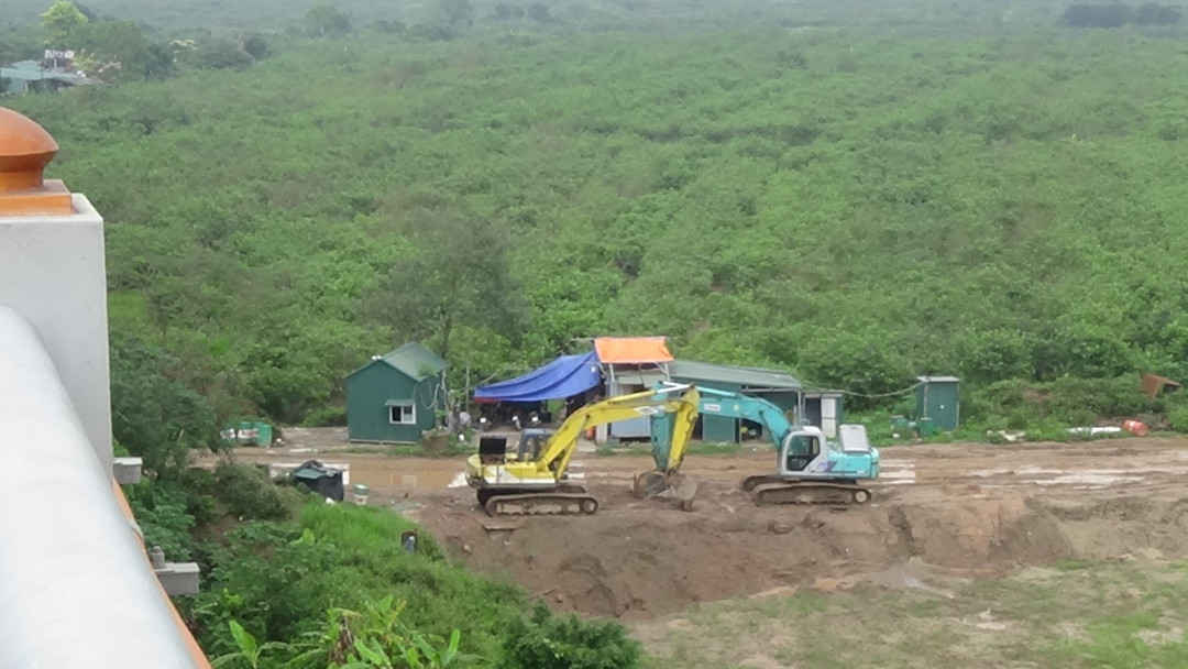 3 Huyện Gia Lâm - Hà Nội: Trạm trộn bê tông hành dân