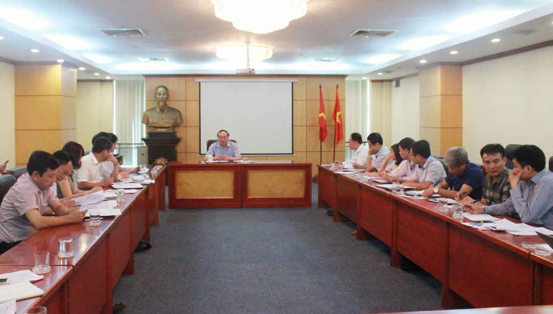 Thứ trưởng Bộ TN&MT Lê Công Thành chủ trì cuộc họp