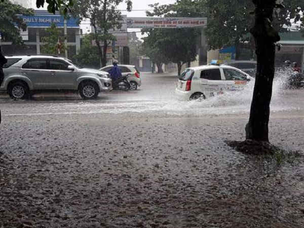 Công Trung tâm đăng kiểm xe cơ giới Nghệ An cũng bị ngập nặng