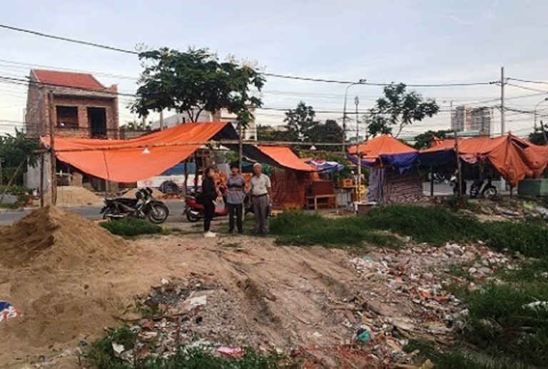 Đến nay, khu đất trên vẫn bị bỏ hoang