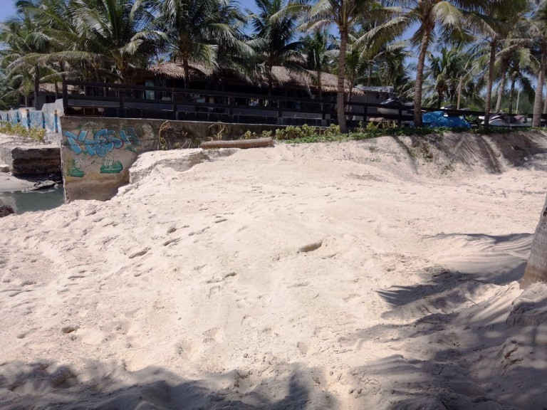 Trận mưa lớn đã gây ngập sâu nhiều tuyến đường như: Võ Nguyên Giáp, Phan Tứ, Ngô Thì Sỹ, An Thượng 1