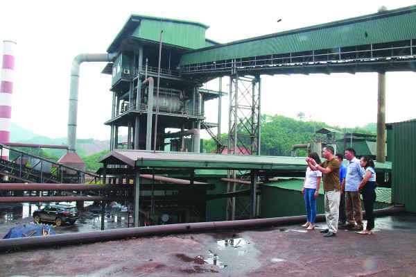 Phòng TN&MT huyện Trấn Yên kiểm tra công tác bảo vệ môi trường của Công ty Tân Tiến