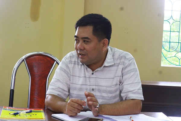 Ông Chu Thanh Sơn - Chi cục trưởng Chi cục Quản lý đất đai trực tiếp trả lời những khó khăn, vướng mắc về thủ tục thuê đất của các đơn vị khai thác khoáng sản