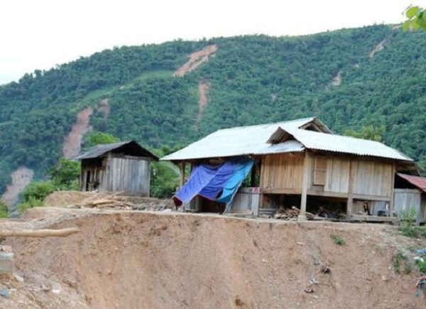 Hàng trăm hộc dân ở Mường Típ đang gặp nguy hiểm bởi tình trạng sạt lở đất