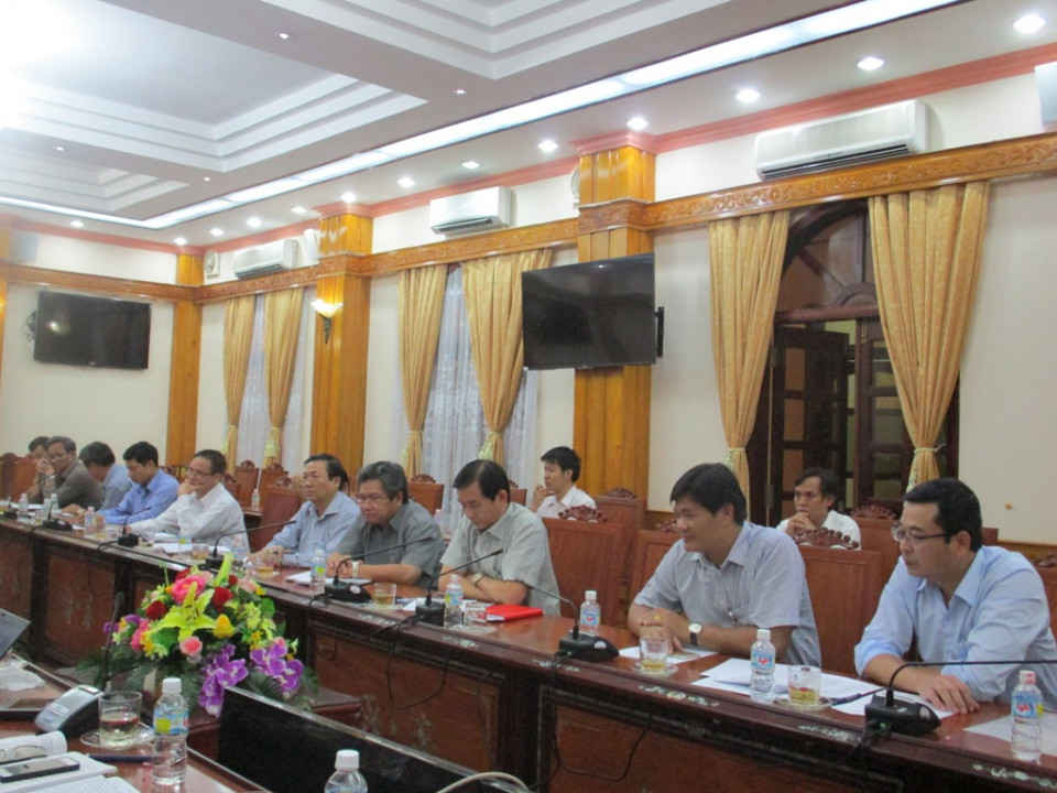 Ông Trần Châu - Phó Chủ tịch UBND tỉnh Bình Định và lãnh đạo các sở, ban, ngành, đơn vị tiếp và làm việc với Đoàn công tác