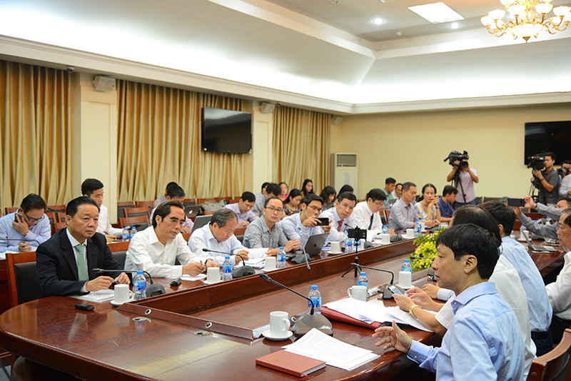 Lãnh đạo tham dự Họp báo