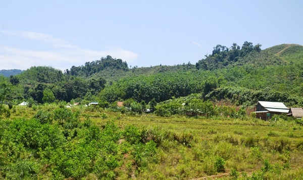 Bản làng đồng bào dân tộc thiểu số tại huyệnTây Giang, tỉnh Quảng Nam.