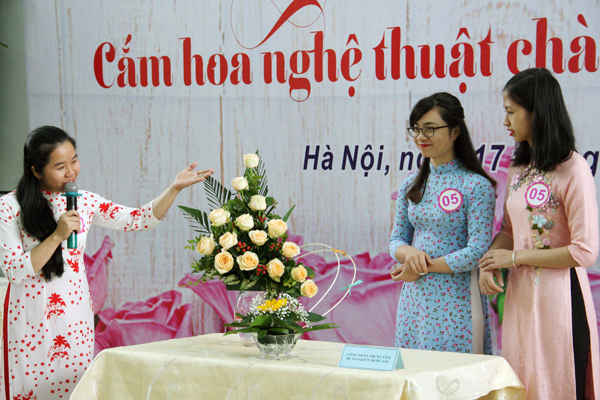 Phần thi thuyết trình của các đội diễn ra rất sôi nổi