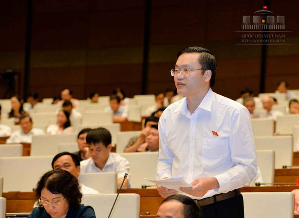 Đại biểu QUÀNG VĂN HƯƠNG