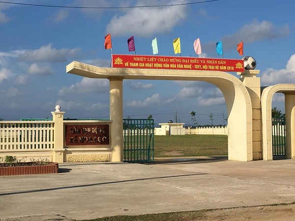Dự án Sân vận động xã Hoa Lộc, chủ đầu tư đã chia nhỏ gói hầu để chỉ định thầu sai quy định.