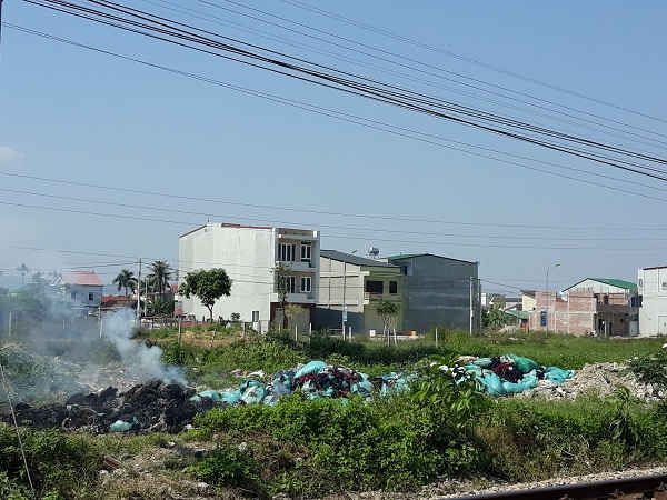 Tràn lan rác thải
