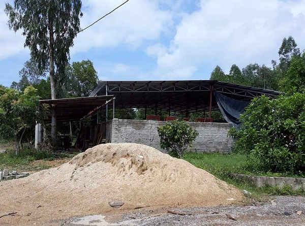 Một xưởng chế biến gỗ của ông Khánh
