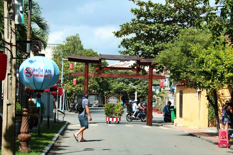TP. Hội An đã ban hành những quy định về cấm hút thuốc tại các điểm di tích, du lịch