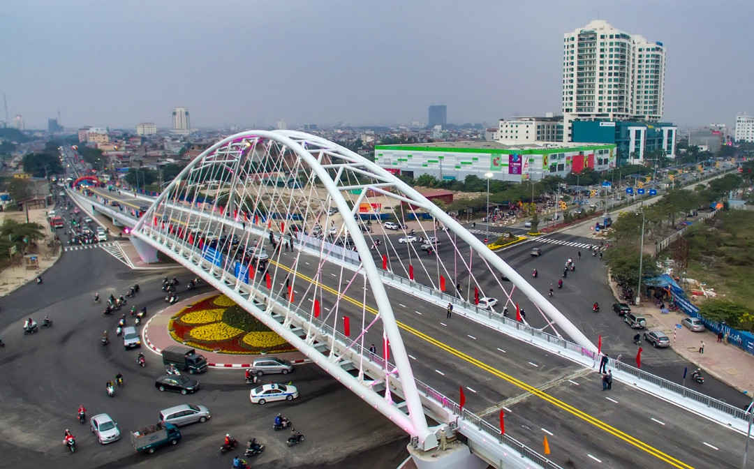 cau vuot bigc nga tu le hong phong va nguyen binh khiem 2