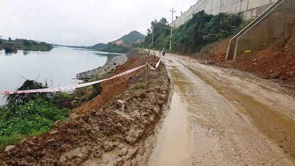 Từ năm 2015 tới nay, người dân trong khu vực luôn sống trong cảnh tạm bợ do chưa được TĐC