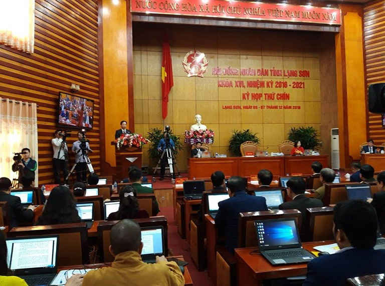 Quang cảnh kỳ họp thứ 9