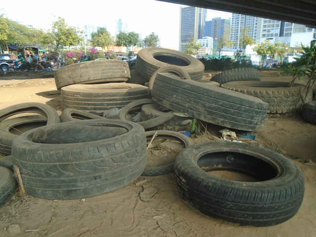 Từ các săm, lốp của các gra sửa chữa ô tô 