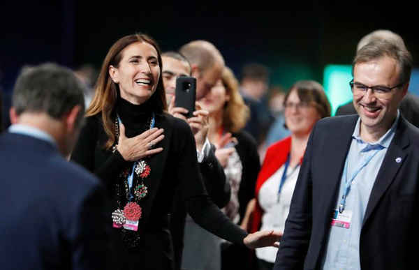 Bộ trưởng Môi trường Chile Carolina Schmidt rất vui mừng sau khi Chile được bầu là chủ nhà của Hội nghị COP25 trong ngày cuối cùng của Hội nghị COP24 tại Katowice, Ba Lan vào ngày 14/12/2018. Ảnh: Kacper Pempel