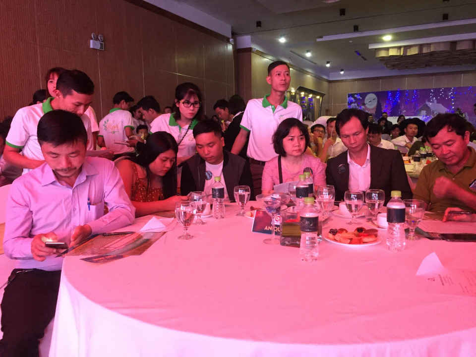 Đông đảo nhà đầu tư và khách hàng có mặt tại buổi ra mắt phân khu The King Island & The Queen Park thuộc dự án The Royal River