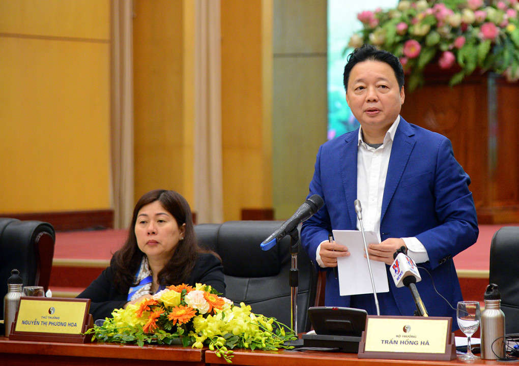 Bộ trưởng Trần Hồng Hà