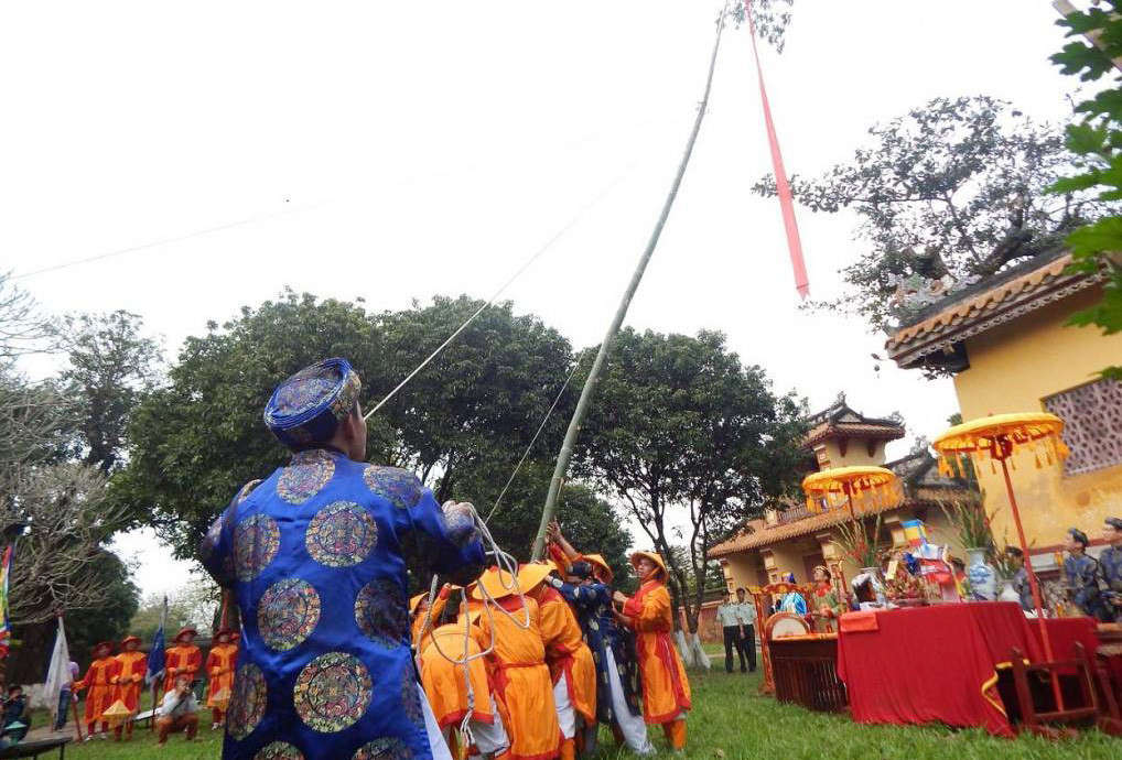 Lễ dựng nêu trong Đại nội Huế