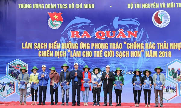 Lễ ra quân Chống rác thải nhựa và làm cho môi trường sạch hơn 