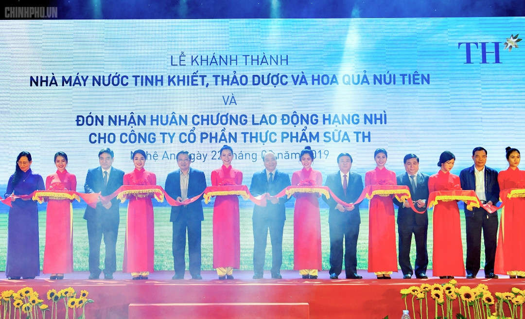 Thu tuong cat bang khanh thanh nha may nuoc tinh khiet hoa qua thao duoc Nui Tien