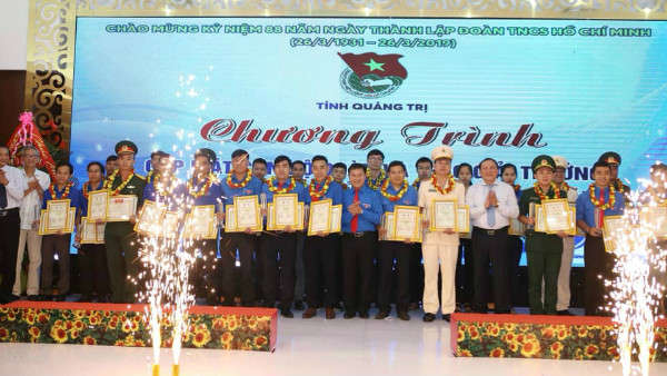 đoàn viên trẻ 1