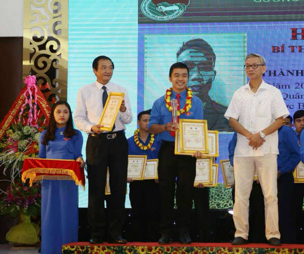 đoàn viên trẻ 2