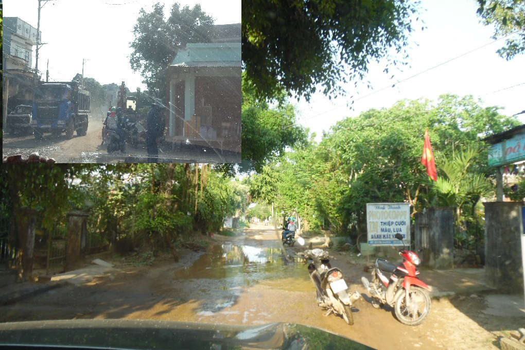 Mặc dù trời không mưa, nhưng trên mặt đường, nhiều đoạn đọng đầy nước bẩn