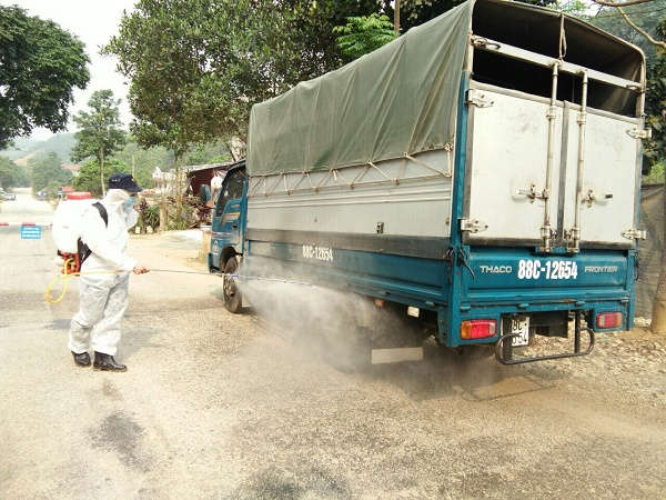 siết chặt kiểm soát tại các chốt kiểm dịch