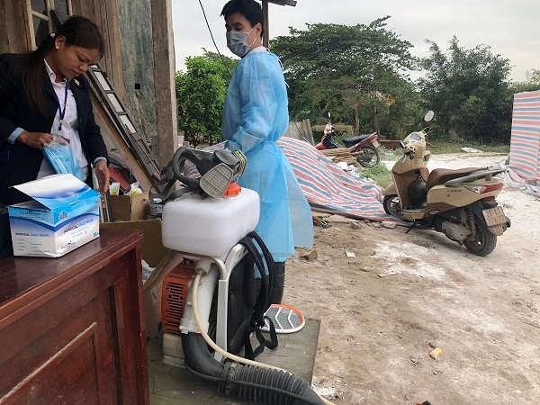 UBND cac quận, huyện, thị xã; UBND các xã, phường, thị trấn tập trung vào cuộc quyết liệt, triển khai đồng bộ các biện pháp phòng, chống DTLCP
