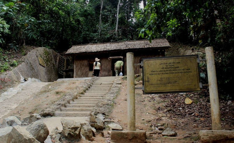 Hiên có 19 hộ dân xã Mường Phăng, huyện Điện Biên đang sinh sống trên diện tích đất đã quy hoạch là đất di tích lịch sử thuộc quần thể Di tích Chiến trường Điện Biên Phủ
