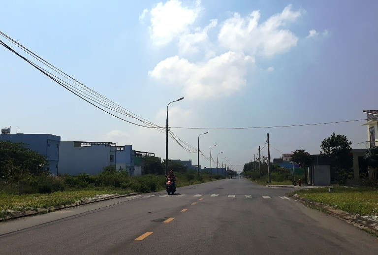 Các lô đất được Công ty Quảng Đà rao bán trái phép trên đường Đô Đốc Lân