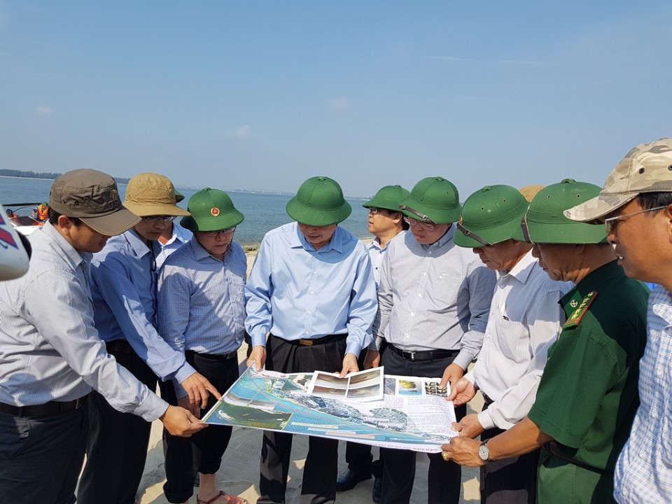 Hiện nay các ngành chức năng đang theo dõi sát sao cồn cát này