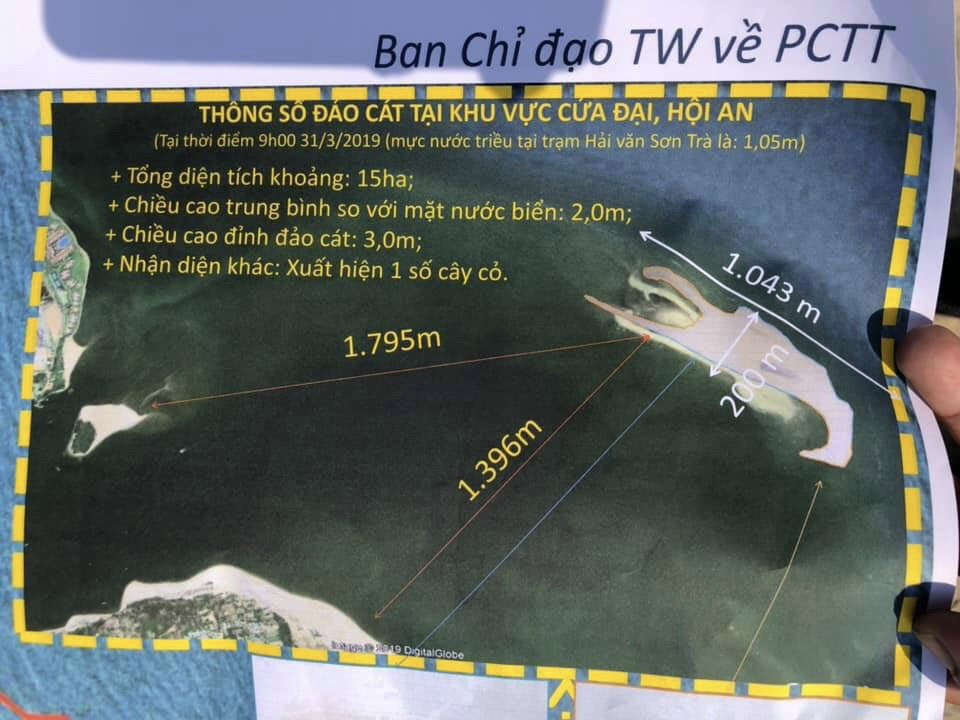 Cồn cát lớn như vậy có thể do tương tác giữa dòng chảy của sông và sóng ngoài biển đẩy vào