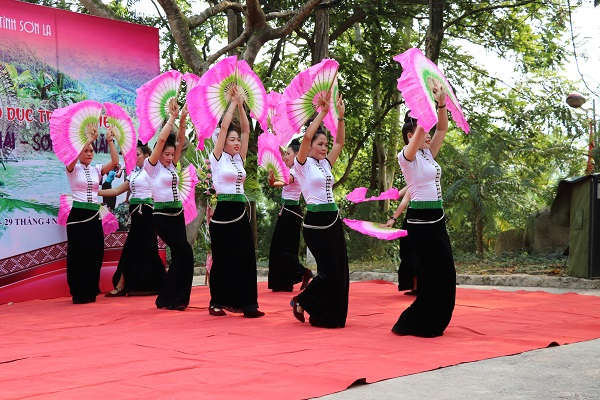 Chiếc khăn piêu - Nét văn hóa đặc trưng của người Thái Sơn La