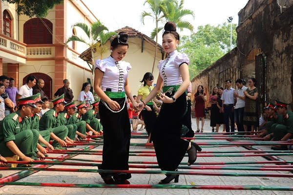 Múa sạp