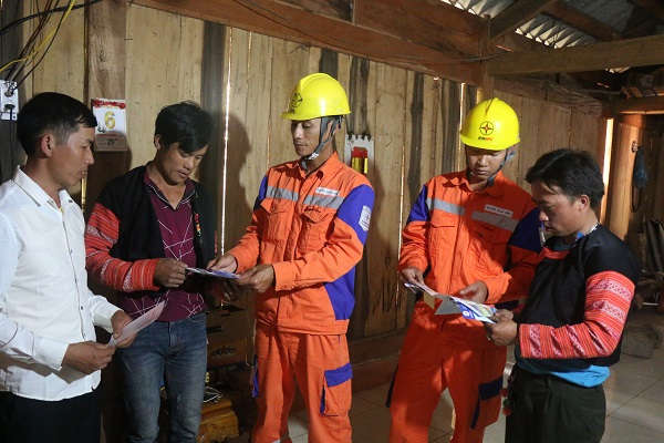 Hướng dẫn người dân sử dụng điện an toàn, tiết kiệm