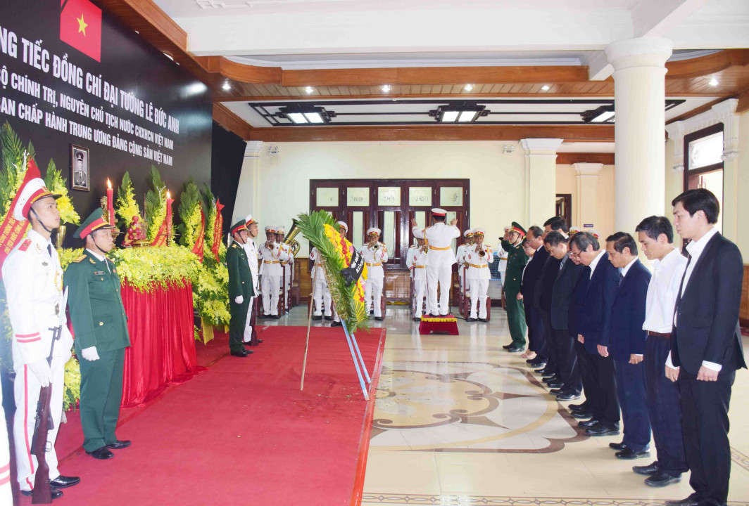 Lễ viếng diễn ra một cách trang trọng, chu đáo