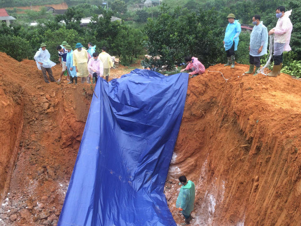 Lãnh đạo UBND tỉnh Yên Bái trực tiếp chỉ đạo việc tiêu hủy và triển khai các biện pháp khống chế dịch tả lợn Châu Phi trên địa bàn.