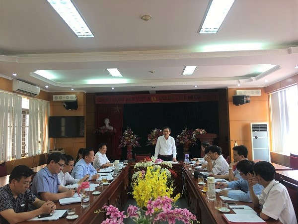 Quang cảnh buổi làm việc