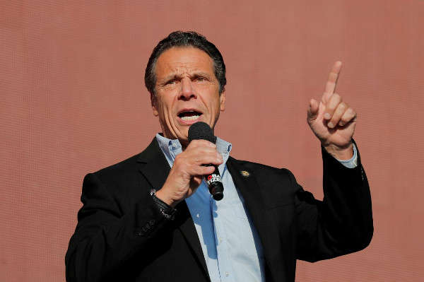Thống đốc New York Andrew Cuomo phát biểu tại Công viên Trung tâm ở Thành phố New York, Mỹ vào ngày 29/9/2018. Ảnh: Reuters / Caitlin Ochs